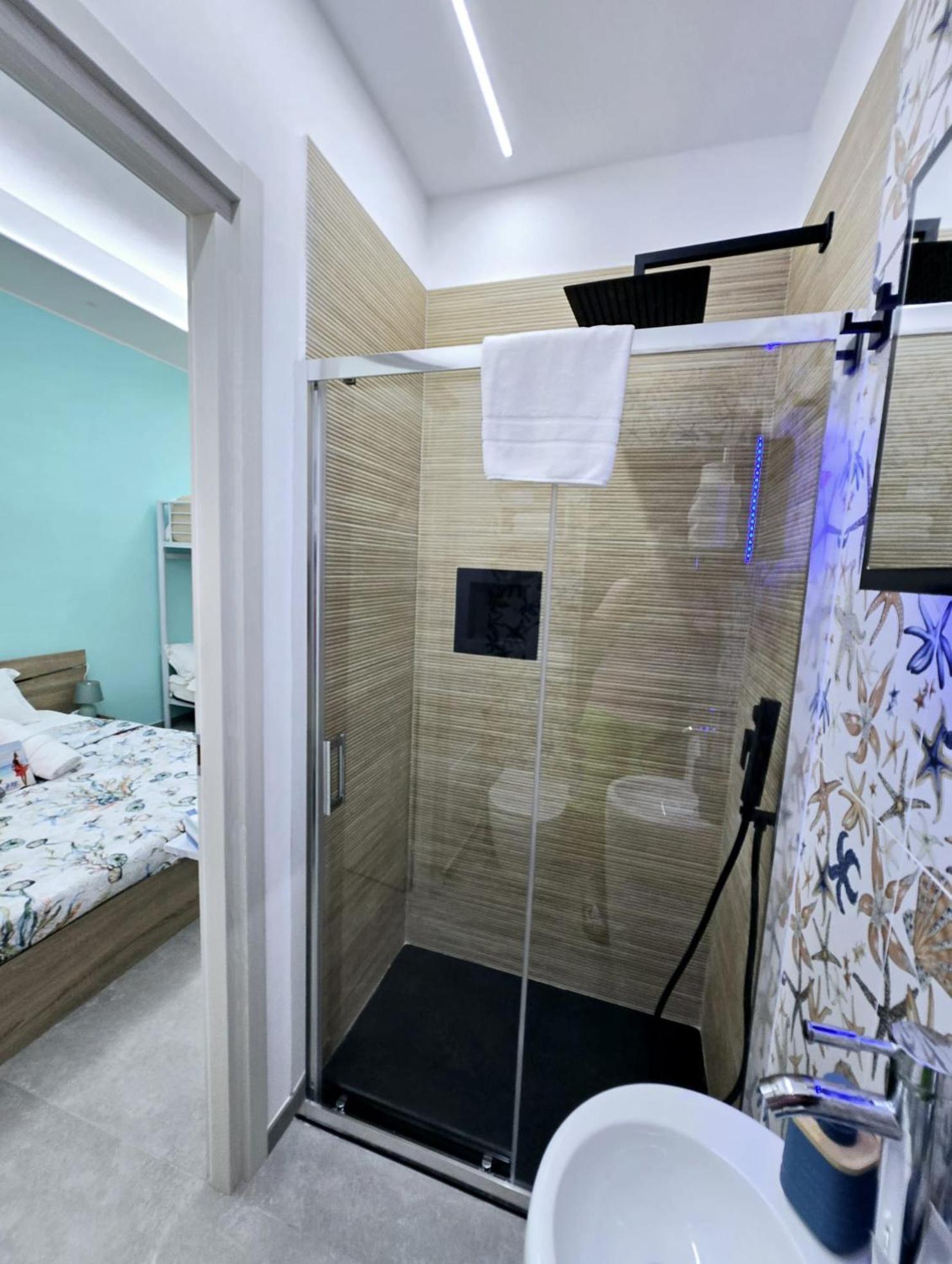 Aquamarina Rooms ポルト・チェザーレオ エクステリア 写真