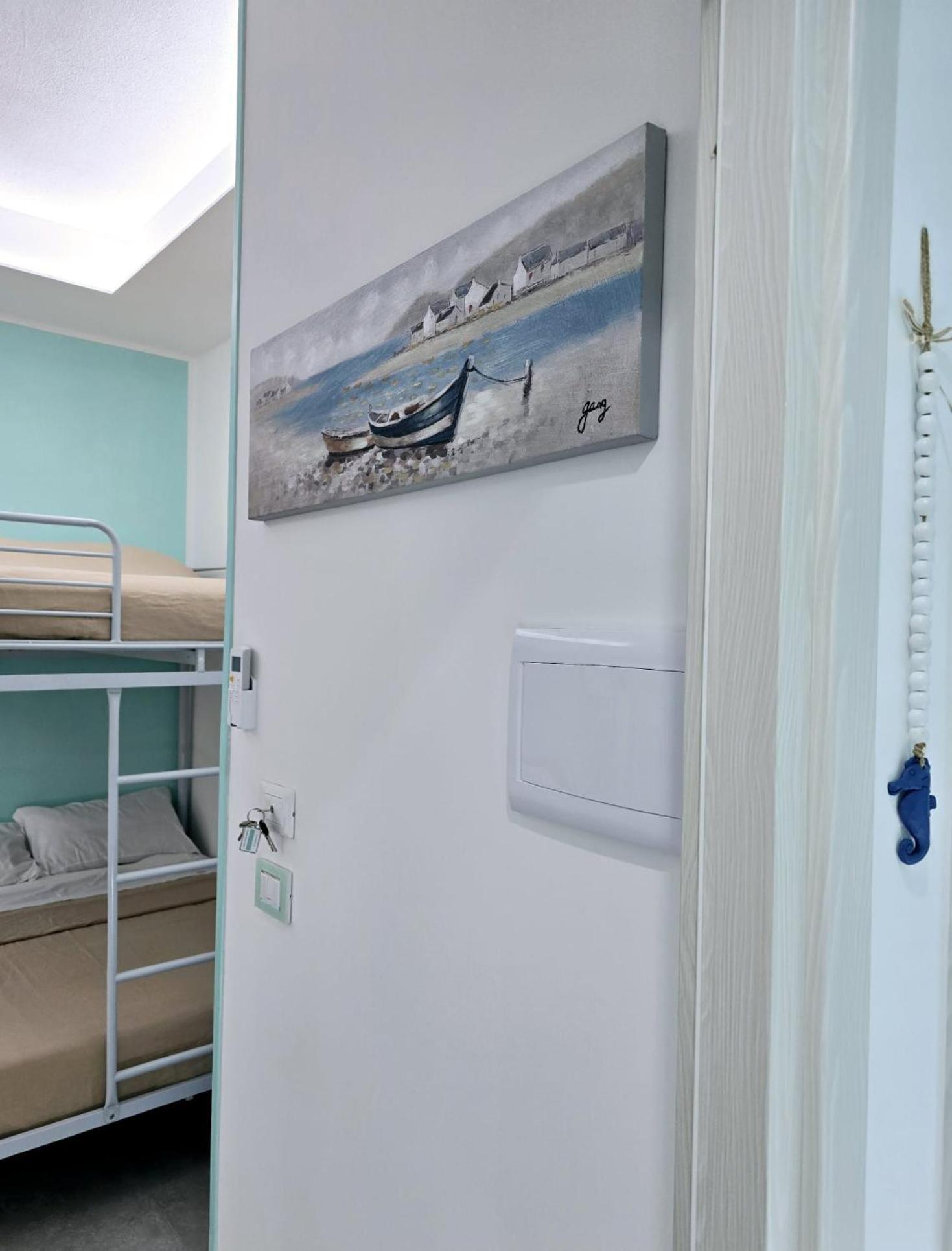 Aquamarina Rooms ポルト・チェザーレオ エクステリア 写真